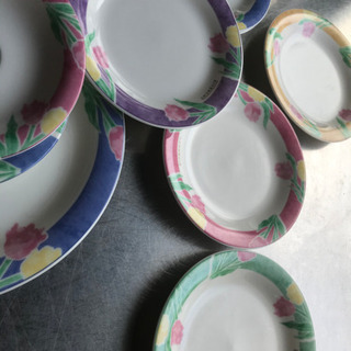 ジバンシーのお皿などの画像