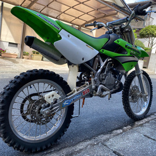 kx85 モトクロスバイクの画像