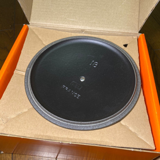 『新品』ル・クルーゼ(Le Creuset) 鋳物 ホーロー 鍋 シグニチャー ココット・ロンド 18 cm マットブラック ガス I