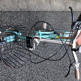 折り畳み自転車の画像