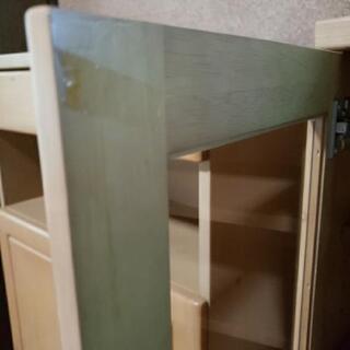 食器棚　他収納棚の画像
