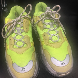 バレンシアガ  balenciaga triple s サイズ43の画像