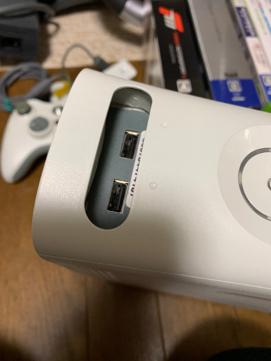 XBOX360本体とハンドルコントローラーとソフトとその他