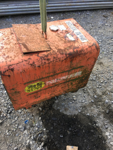 ウェルダー★NS70R★赤色★消音型品発電機溶接機見た目訳あり