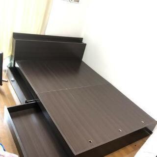 ダブルベッドフレーム マットレス 収用付 コンセントプラグ二個 定価48.600円の画像