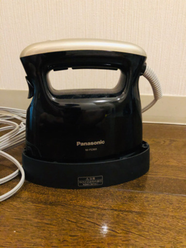 【譲り先様確定済み】Panasonicパナソニック 衣類スチーマー NI-FS360