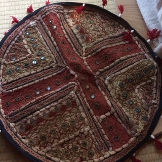 新品未使用☆アジア雑貨 古布のクッションカバー 民族刺繍