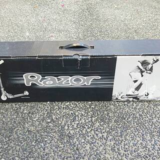 キックボード　Razor