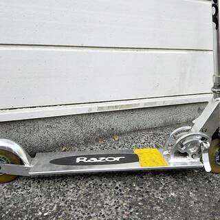 キックボード　Razorの画像