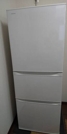 東芝　3ﾄﾞｱ　冷蔵庫売ります｡ TOSHIBA GR-R33S