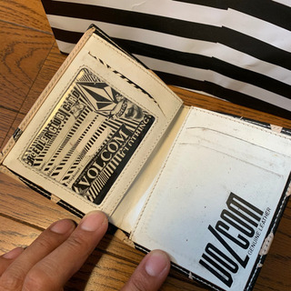 VOLCOM カードケースの画像