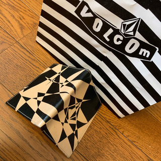 VOLCOM カードケースの画像