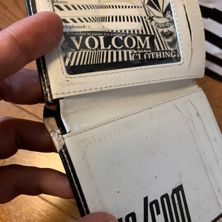 VOLCOM カードケースの画像