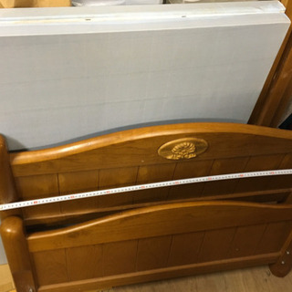 【キャンセルにより再受付中】シングルベッド　ユノメ家具