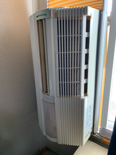 中古窓用エアコン　状態普通