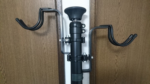 MINOURA 自転車用スタンド 黒　バイクピット3 天井　つっぱり型 コンパクトな収納スタンド ～ MINOURA バイクピット3 : 山に野に