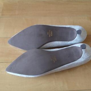 新品パンプス  25〜25.5cm（クッション中敷）の画像