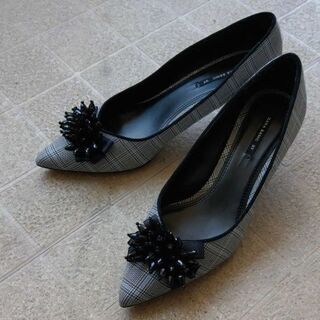 ZARA BASIC 37 黒青チェックパンプス ビーズ