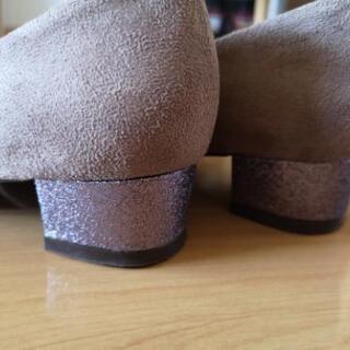 新品パンプス　25〜25.5cm　中敷クッションありの画像