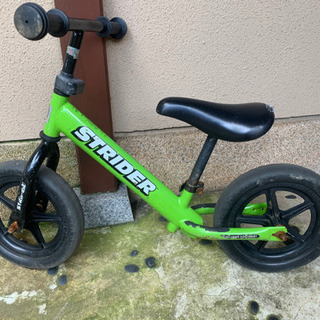 ストライダー　黄緑の画像