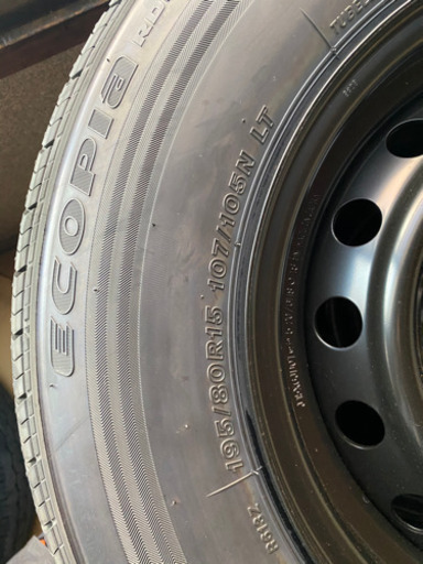 少しお安くしました　ハイエース　新車外し　タイヤホイールセット　2020年
