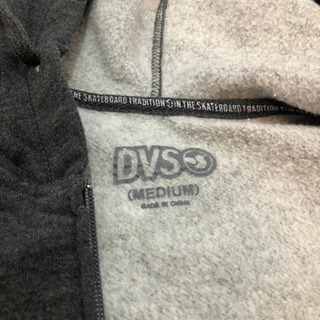 新品★DVSパーカー　Mサイズの画像