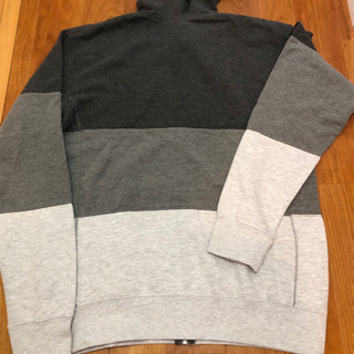 新品★DVSパーカー　Mサイズの画像