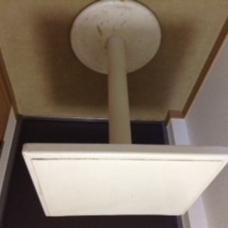 カフェテーブルの画像