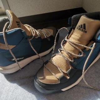 adidas雪山登り用靴climaproof