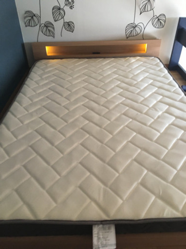 取りに来れる方限定　ロータイプダブルベッド