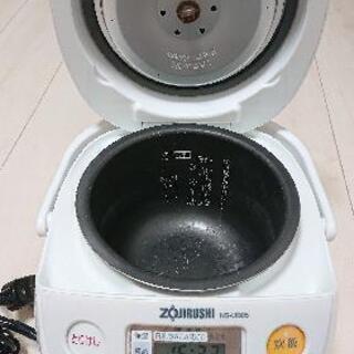 象印マイコン炊飯ジャー 極め炊き(3合)NS-UB05