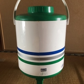 象印ウォータージャグ容量8L（DTJ800）の画像