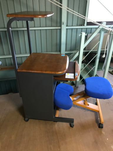 【お届けについて相談可】パソコンデスク&椅子