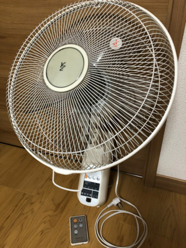 【只今、お取引中】壁掛け扇風機【お引き取り限定】
