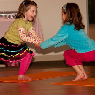 BIWA KIDS：3-6歳のための英語でのキッズヨガクラス開催中！の画像