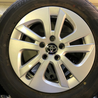 ホイール、タイヤセット　（トヨタ純正）｜人気モデル・使いやすいにぴったり 顧客満足度高い 最短出荷 新型 プリウス 純正15インチアルミホイールホイールキャップタイヤ195/65/R15の1台分