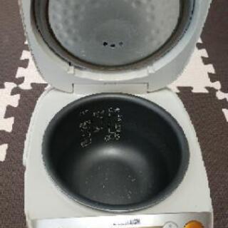 象印　炊飯器　３合炊きの画像