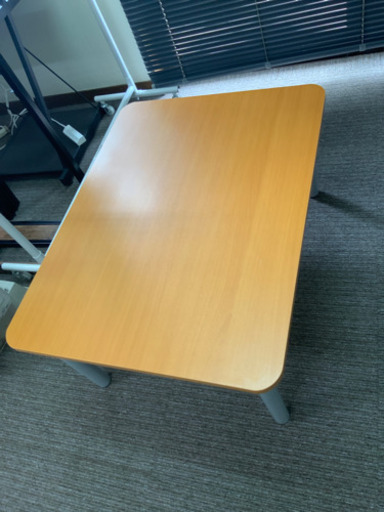 テーブル　薄ブラウン　中古^ - ^