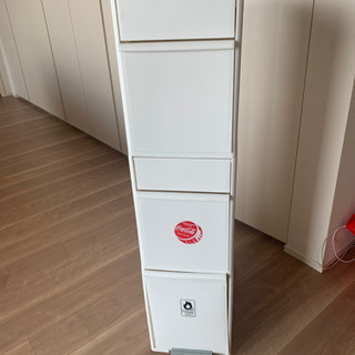 三段ダストボックス・ゴミ箱・ペダル、キャスター付きの画像