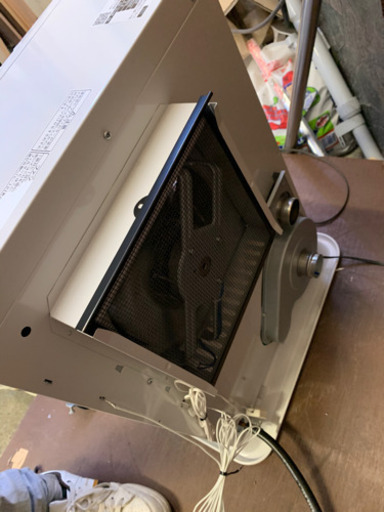 112☆ トヨトミ　FF式石油ストーブ　2019年製　FF式ストーブ　動作良好！　美品！