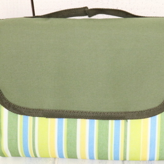 ストライプ柄【新品】☆レジャーシート　両面防水　畳んでコンパクト...