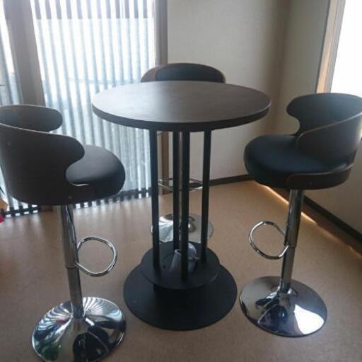 テーブル、イス