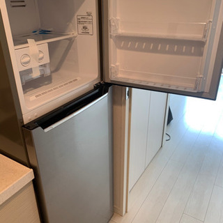 冷蔵庫　2ドア　ほぼ新品　値段交渉可能の画像