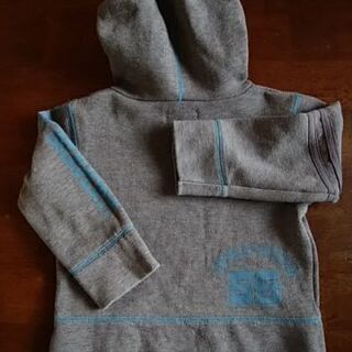 パーカー100cm グレーの画像
