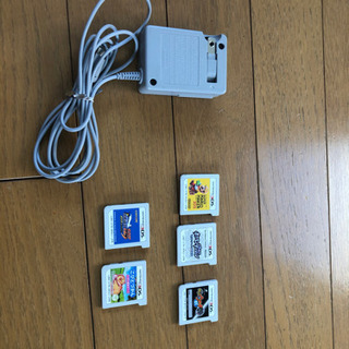 お値下げ‼️ブルーの3DSといくつのソフト、付属品の全ての画像