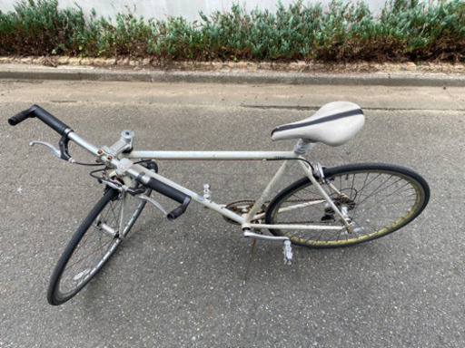 クロスバイク　osso  6段変速　自転車[お話し中]