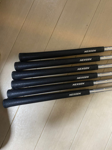 飛び系のアイアンで．構えやすいですなぁ（距離計が無くなりましたので、値下げします。)