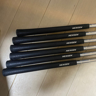 飛び系のアイアンで．構えやすいですなぁ（距離計が無くなりましたので、値下げします。)