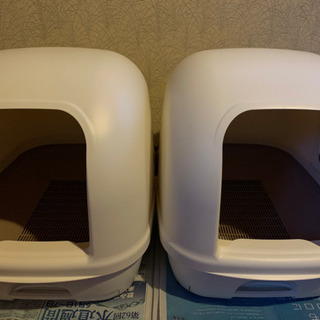 【中古】猫トイレ2個　差し上げます　※スコップなし