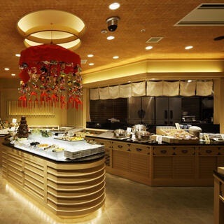 上場企業の串揚げビュッフェで店長候補（正社員）の募集(串家物語イオンモール高崎店）の画像